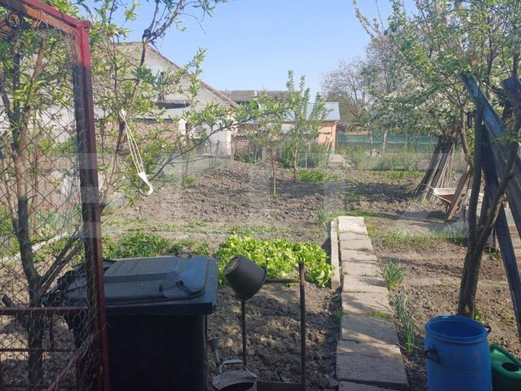 Casă individuală cu 7 camere cu Canalizare în Nord