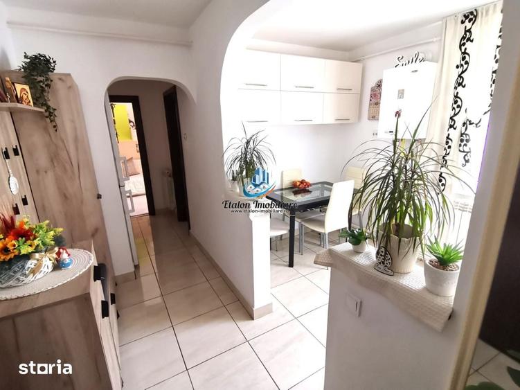 Apartament cu 2 camere decomandat în Vest
