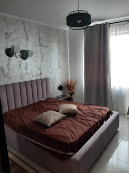 Apartament cu 2 camere decomandat, mobilat în Carrefour