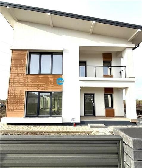 Casă individuală cu 4 camere cu Teren 400 Mp în Miroslava