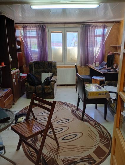 Casă cu 4 camere cu Garaj în Titan