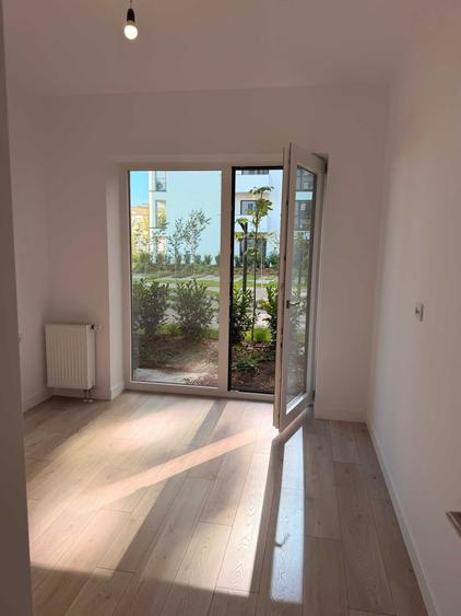 Spatiu Comercial / Birou 50mp + Gradina & Parcare Silk District (Parter) - 8