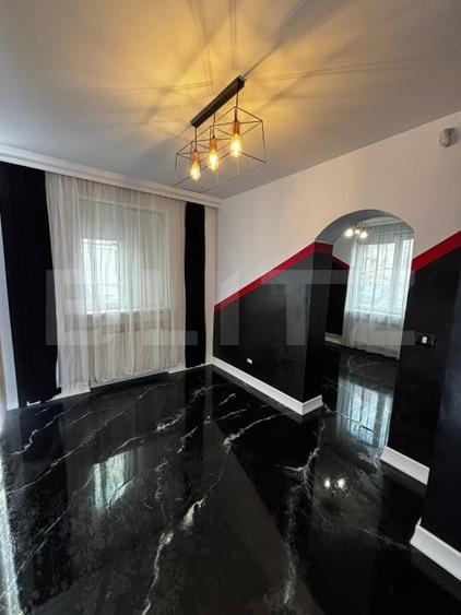 Apartament cu 4 camere decomandat, mobilat în Central
