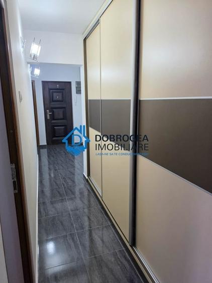 Apartament cu 3 camere decomandat, mobilat în E3