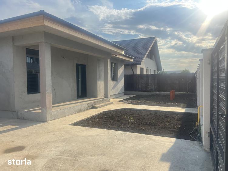 Casă cu 3 camere cu Teren 450 Mp în Vânători