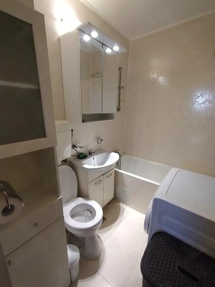 Apartament cu 2 camere semidecomandat în 1 Decembrie 1918