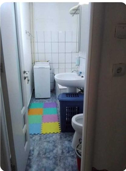 Garsonieră decomandată în Virtuții