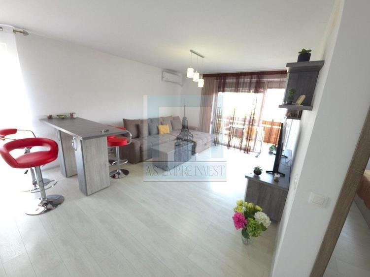 Apartament cu 2 camere decomandat, mobilat în Tractorul