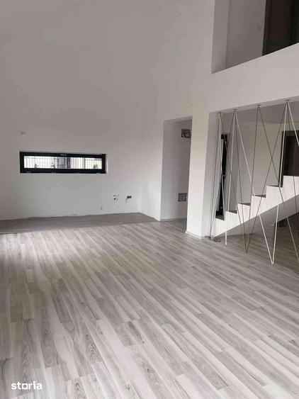 Casă cu 4 camere cu Teren 300 Mp în Astra