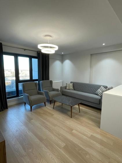 Apartament cu 3 camere decomandat în Aviației