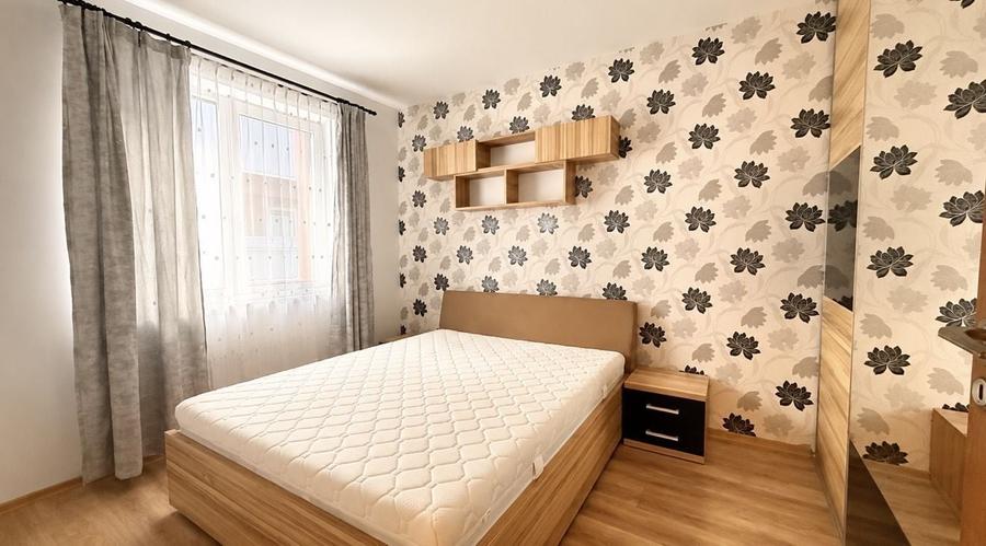 Apartament cu 2 camere decomandat în Girocului