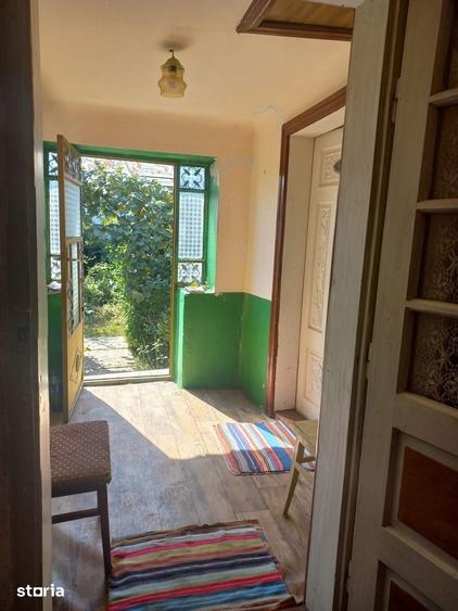 Casă cu 4 camere cu Teren 800 Mp în Cocorăștii Colț