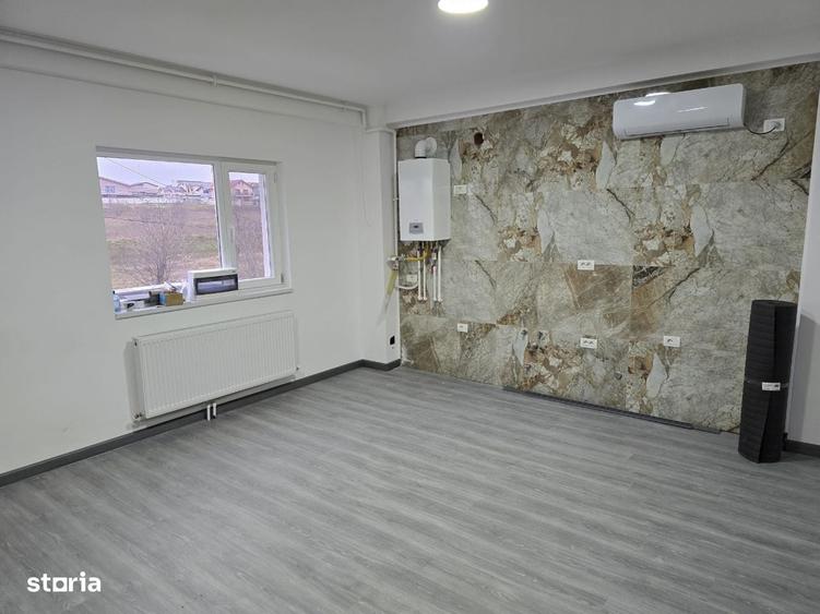 Casă cu 4 camere în Ovidiu