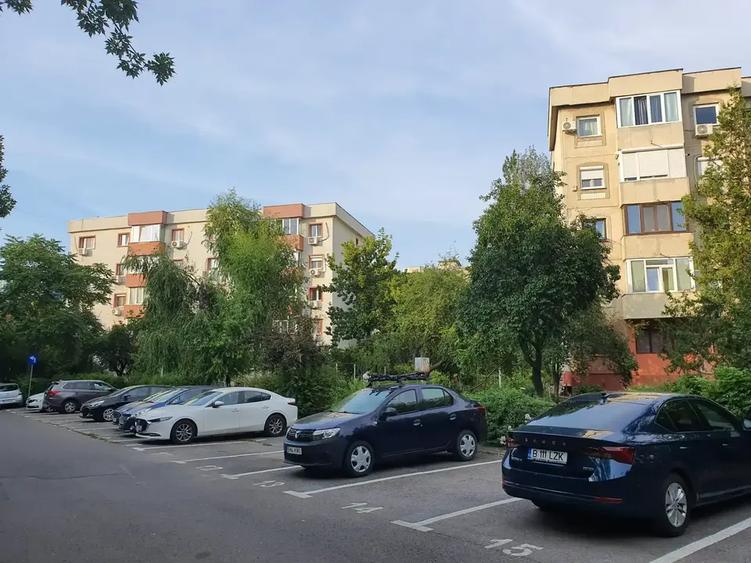 Apartament cu 2 camere decomandat, mobilat în Drumul Sării