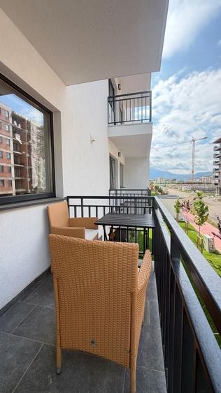 Apartament cu 2 camere decomandat, mobilat în Tractorul