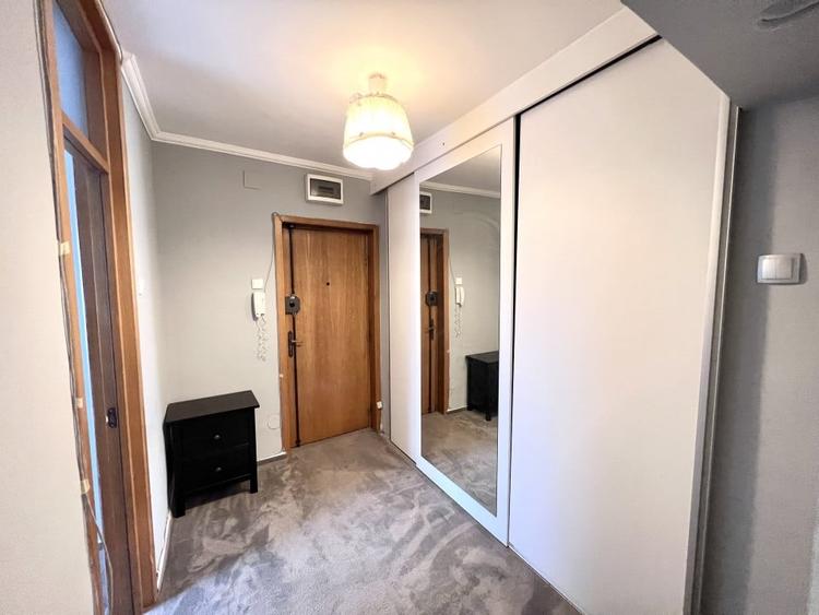 Apartament cu 4 camere semidecomandat, mobilat în Ștefan cel Mare