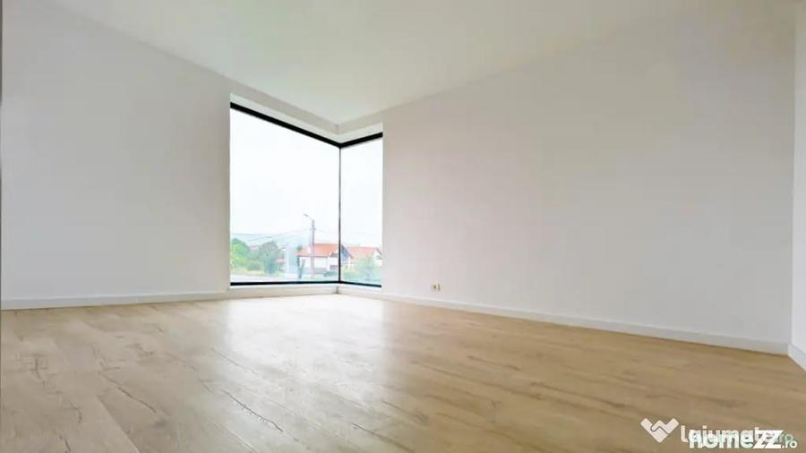 Apartament cu 4 camere decomandat în Vest