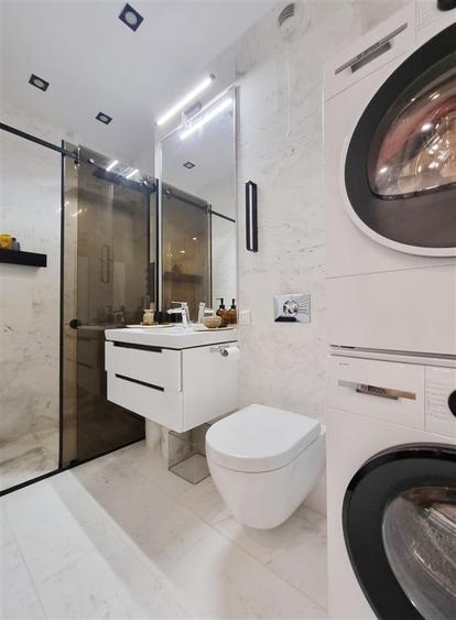 Apartament cu 2 camere semidecomandat, mobilat în 1 Mai