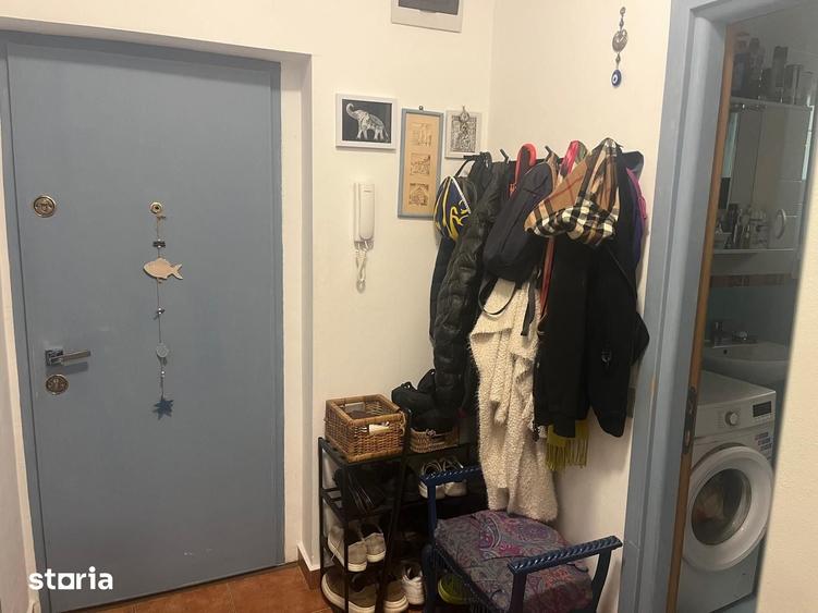 Apartament cu 3 camere decomandat în Dămăroaia