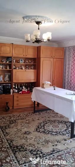 Apartament cu 4 camere decomandat în Autogară