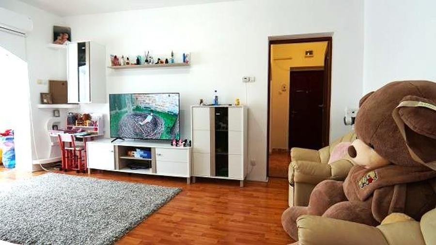 Apartament 2 camere de vânzare – Micro 9, Târgoviște – modernizat - 4