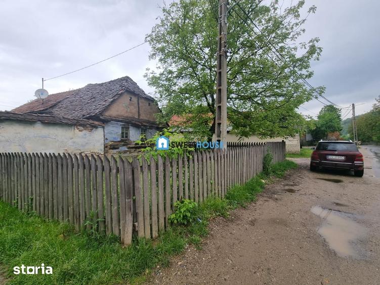 Casă cu 2 camere cu Teren 382 Mp în Șinca