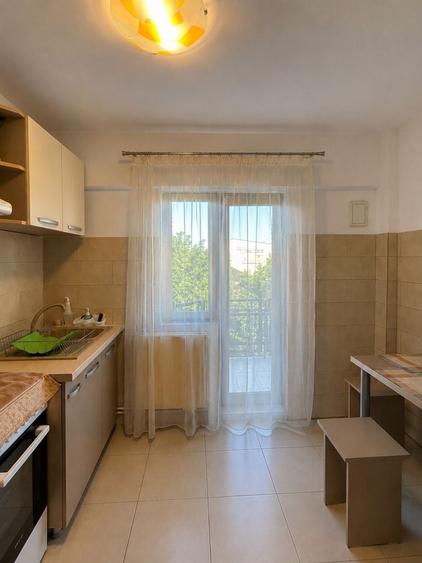 Apartament cu 2 camere decomandat în Complex Studențesc