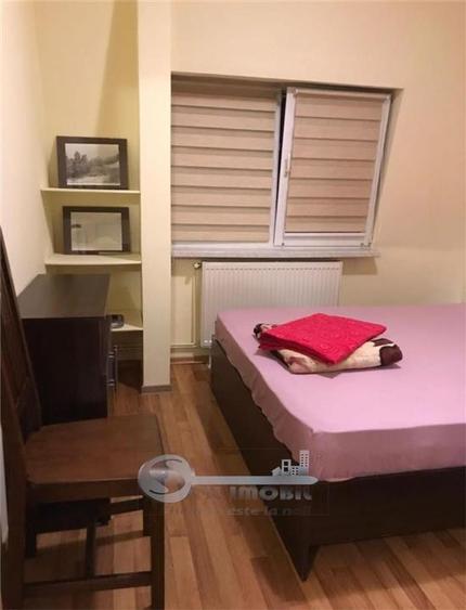 Apartament cu 4 camere decomandat în Nicolina