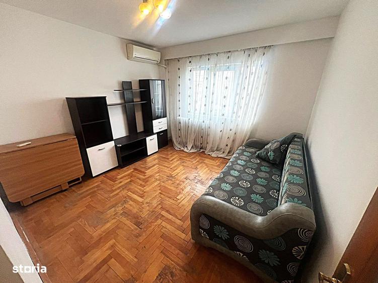 Apartament cu 3 camere decomandat în Canta