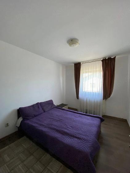 Apartament cu 3 camere semidecomandat în Florești
