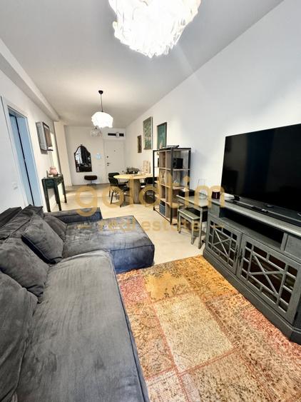 Apartament cu 2 camere semidecomandat, mobilat în Dacia