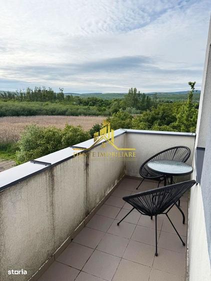 Apartament cu 2 camere semidecomandat, mobilat în Între Lacuri