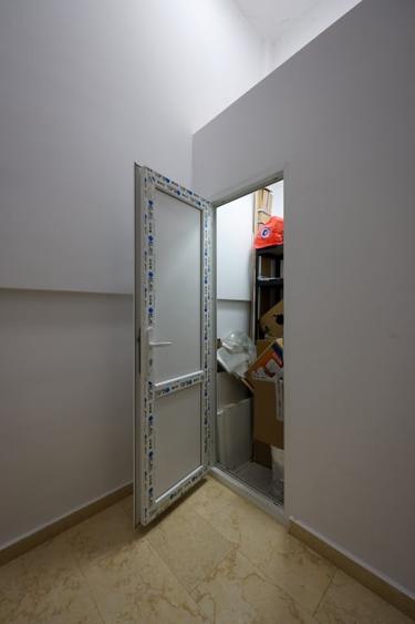 Apartament cu 3 camere semidecomandat, mobilat în Bucureștii Noi