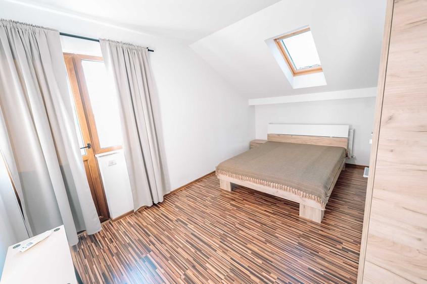 Casă cu 4 camere în Milcov