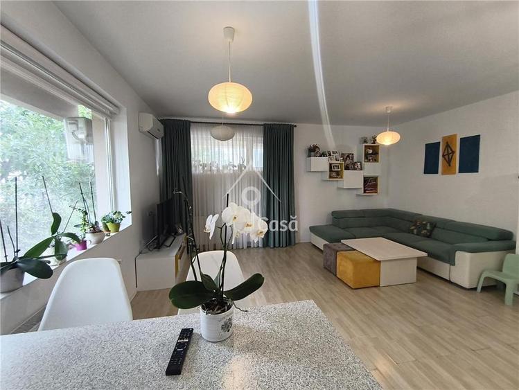 Apartament cu 2 camere semidecomandat, mobilat în Berceni
