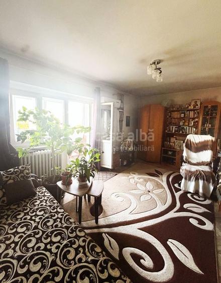 Apartament cu 3 camere decomandat, mobilat în Tătărași