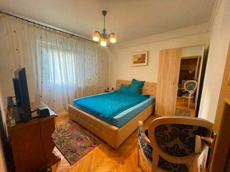 Apartament cu 3 camere decomandat, mobilat în Oancea