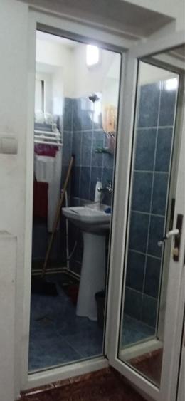 Apartament cu 3 camere semidecomandat în Mărgeanului