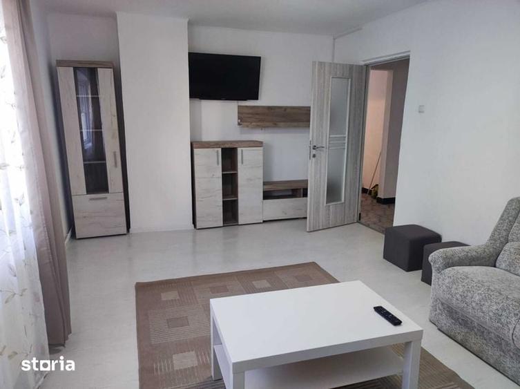 Apartament cu 4 camere în Calea București
