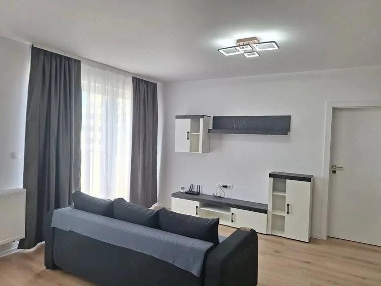 Apartament cu 2 camere decomandat în Libertății