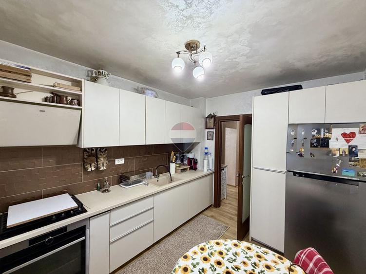 Apartament cu 3 camere decomandat în Brăilei