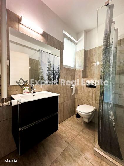 Casă cu 4 camere cu Teren 300 Mp în Central