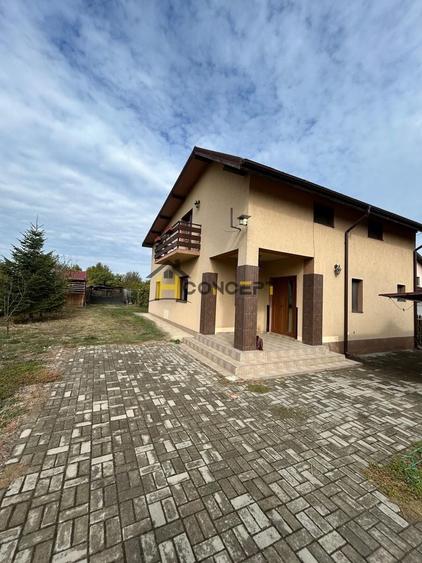 Casă individuală cu 5 camere cu Canalizare în Cornetu