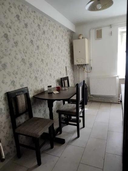 Apartament cu 3 camere decomandat, mobilat în Tudor Vladimirescu