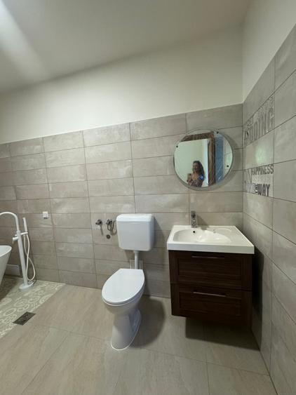 Apartament cu 3 camere decomandat în Herăstrău
