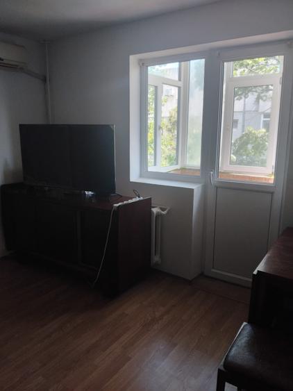 Apartament cu 2 camere semidecomandat, mobilat în City Park Mall