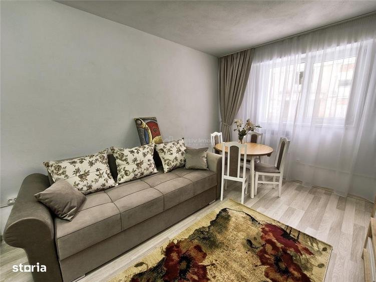 Apartament cu 5 camere în Mârșa