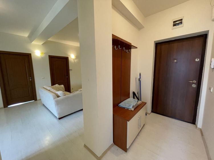 Apartament cu 3 camere decomandat, mobilat în Zorilor