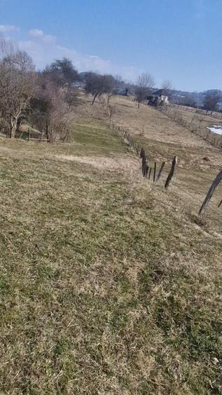 Casă cu 4 camere în Cândești