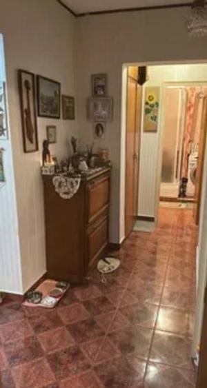 Apartament cu 3 camere decomandat în Tineretului